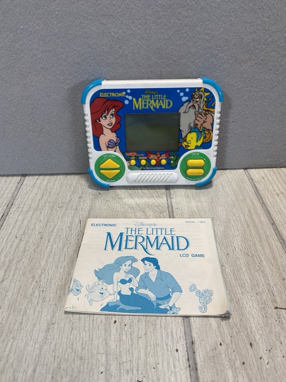 Disney Tiger Electronics The Little Mermaid Handheld LCD Video Game 1990 Manual
